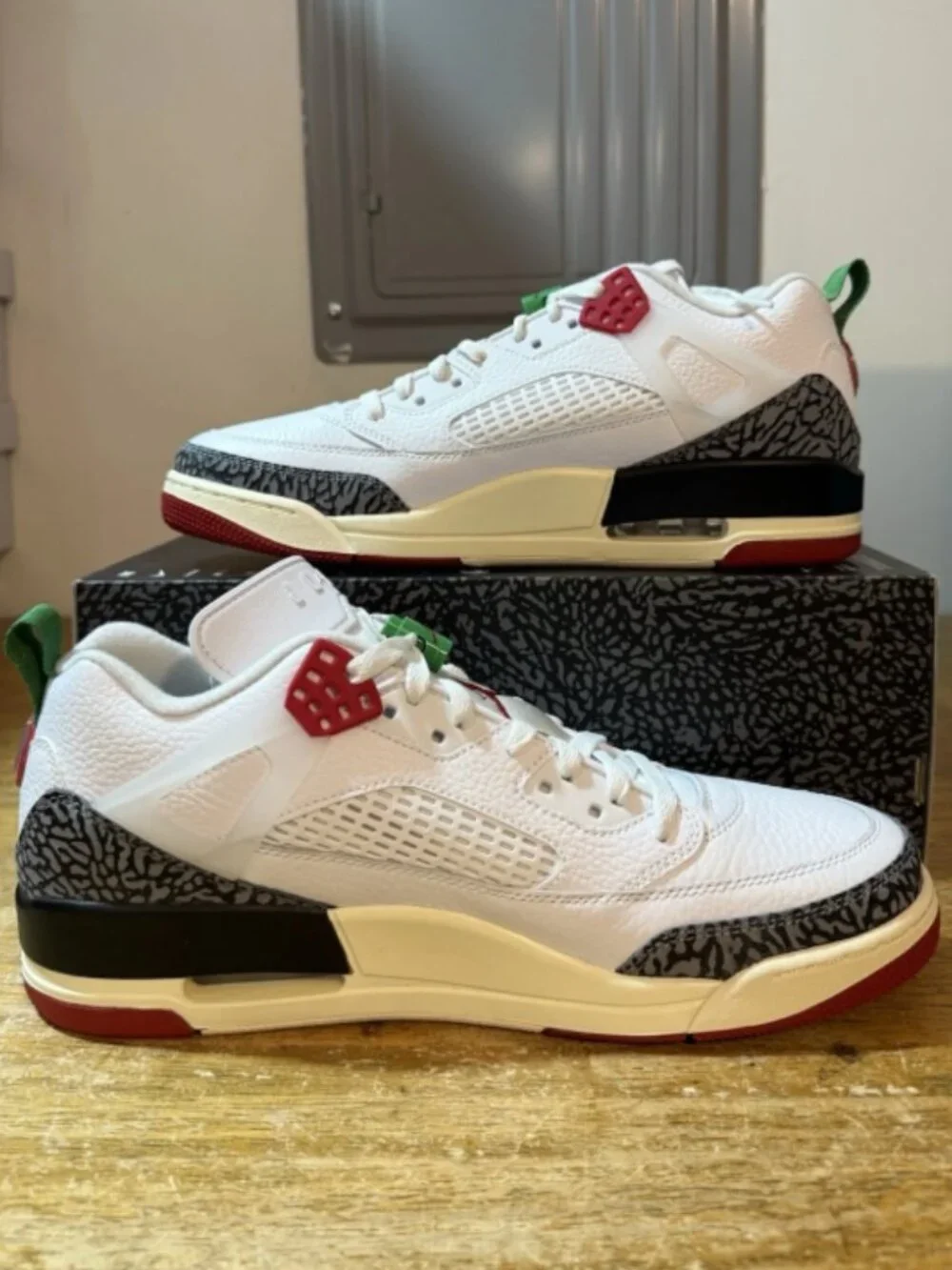 Nike Air Jordan Spizike Low SE Do The Right Thing Sneaker IM7425-100